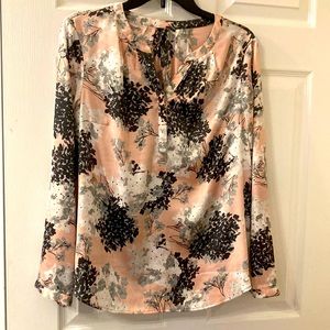 Floral Print 2 Button Flowing Blouse